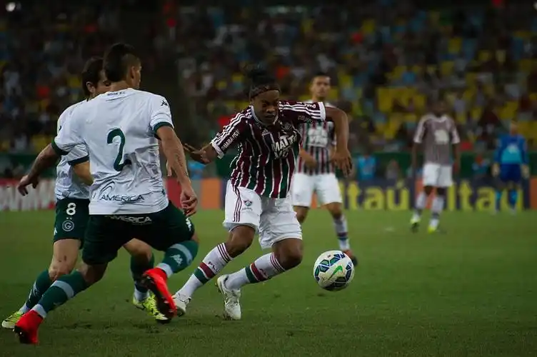 中占据了上 中占据了上