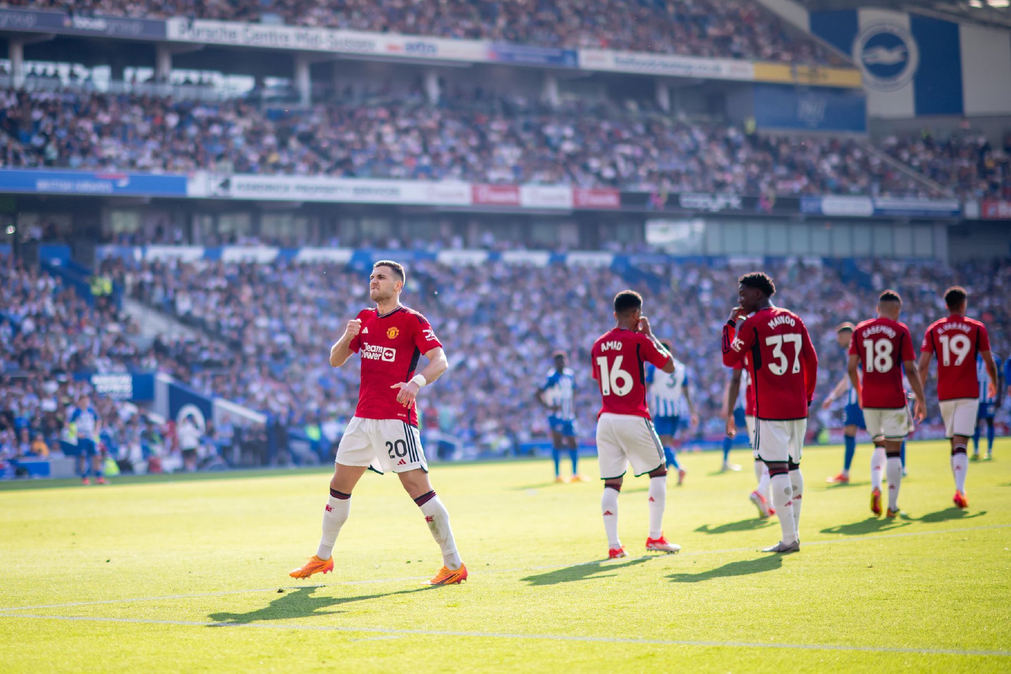 吉鲁与奥卡 吉鲁与奥卡